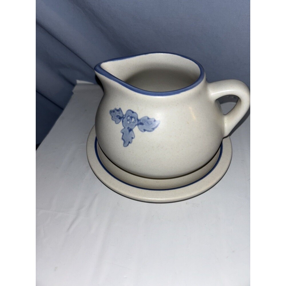Pfaltzgraff Yorktowne Gravy Boat & Saucer - Picture 2 of 6